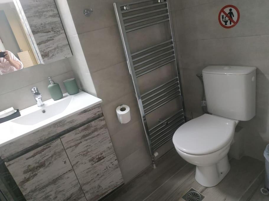 Athens View Apartment Near Metro Station Agia Marina Extérieur photo